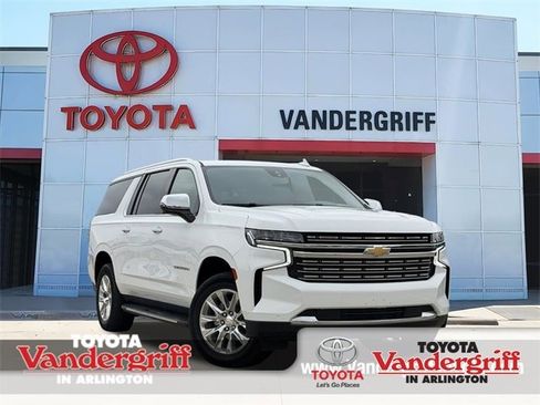 Used 2023 Chevrolet Suburban Premier image 1