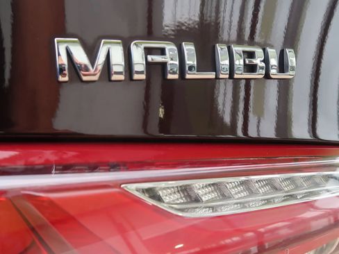 Used 2020 Chevrolet Malibu LT image 47