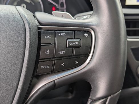 Used 2025 Lexus ES 300h w/ Technology Package image 24