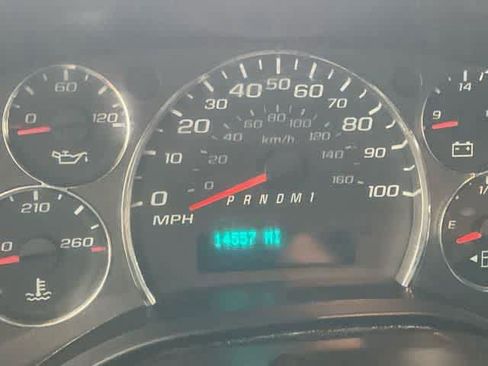 Used 2024 GMC Savana 2500 w/ Driver Convenience Package image 6