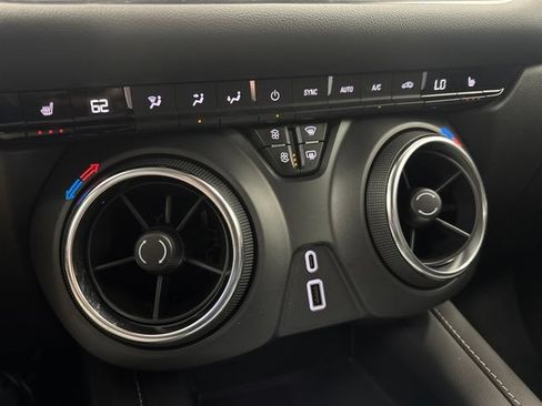 Used 2024 Chevrolet Blazer LT FWD image 18