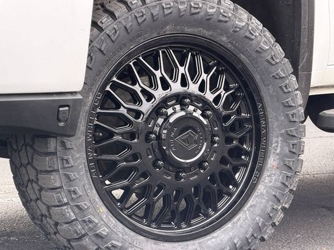 Used 2021 GMC Sierra 3500 Denali w/ Denali Ultimate Package AWD/4WD image 7