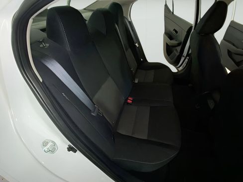Used 2024 Nissan Sentra SV FWD image 11