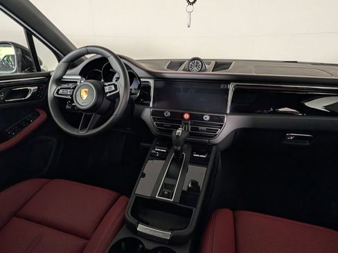 New 2026 Porsche Macan AWD/4WD image 22