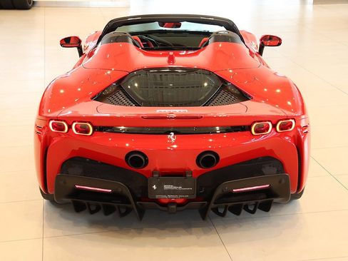 Certified 2022 Ferrari SF90 Spider image 40