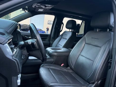 Used 2021 GMC Yukon Denali w/ Denali Premium Package AWD/4WD image 14