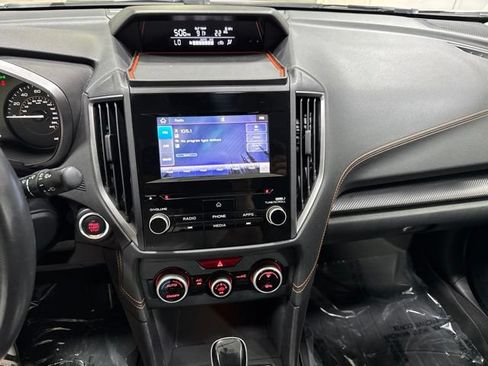 Used 2021 Subaru Crosstrek 2.0i Premium w/ Moonroof Package AWD/4WD image 19