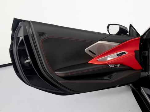Used 2023 Chevrolet Corvette Stingray Premium Cpe w/ Z51 Performance Package RWD image 11