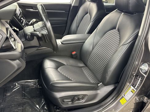 Used 2023 Toyota Camry SE image 17