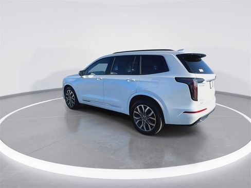 Used 2024 Cadillac XT6 Sport image 6