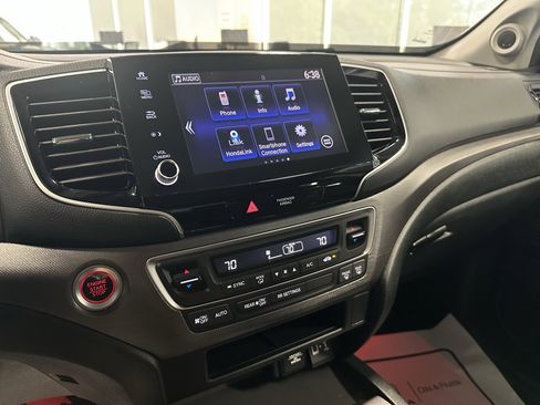 Used 2023 Honda Ridgeline Sport image 12