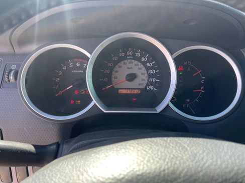 Used 2005 Toyota Tacoma PreRunner RWD image 13