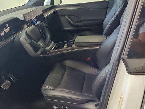Used 2023 Tesla Model X AWD/4WD image 3