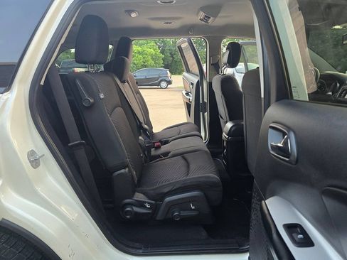 Used 2016 Dodge Journey SXT FWD image 22