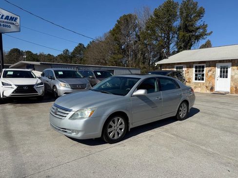 Used 2006 Toyota Avalon XLS image 3