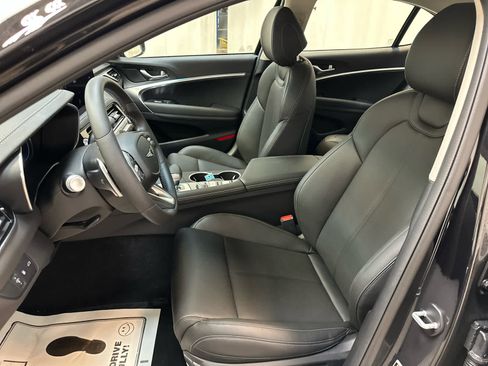 New 2025 Genesis G70 2.5T image 12