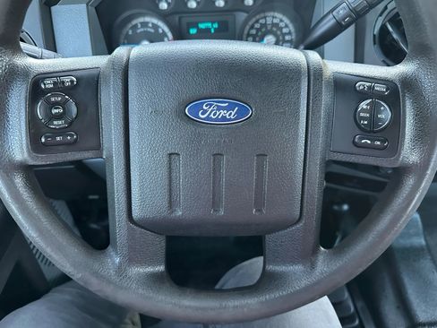 Used 2015 Ford F250 XL w/ Power Equipment Group image 9