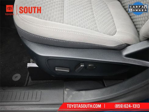 Used 2020 Ford Escape SE image 29