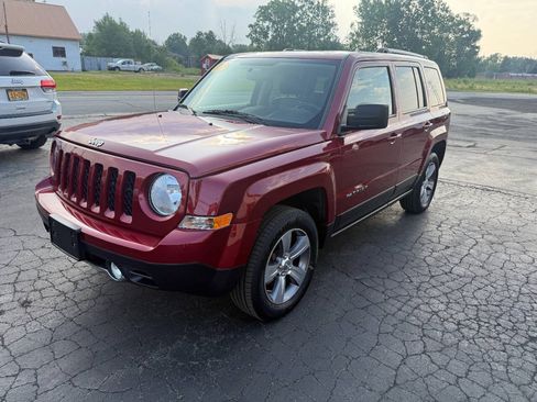 Used 2017 Jeep Patriot High Altitude AWD/4WD image 3
