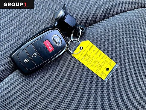 Used 2025 Toyota Corolla Cross LE w/ Moonroof Package AWD/4WD image 15