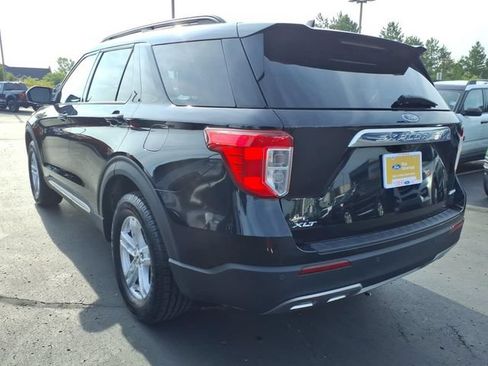 Certified 2023 Ford Explorer XLT w/ Equipment Group 202A AWD/4WD image 4