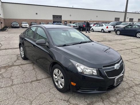 Used 2014 Chevrolet Cruze LS image 7