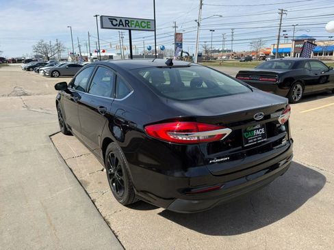 Used 2020 Ford Fusion SE image 8