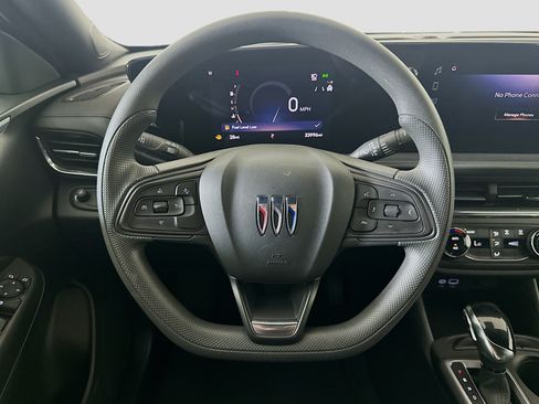 Used 2025 Buick Envista Preferred FWD image 17