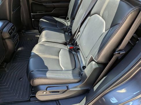 Used 2025 Honda Pilot Touring image 27
