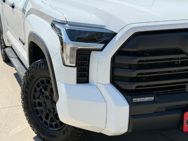 Used 2026 Toyota Tundra SR5 AWD/4WD image 4