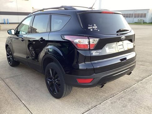 Used 2017 Ford Escape SE w/ SE Sport Appearance Package AWD/4WD image 12
