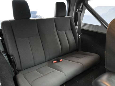 Used 2015 Jeep Wrangler Sport image 14