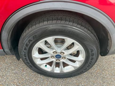 Certified 2020 Ford Escape SE FWD image 12