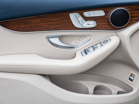 Certified 2022 Mercedes-Benz GLC 300 4MATIC image 20