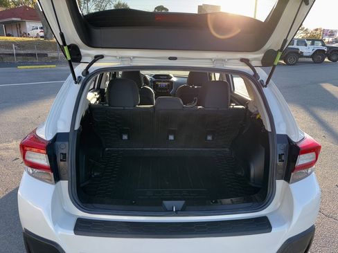 Used 2019 Subaru Crosstrek 2.0i Premium image 4