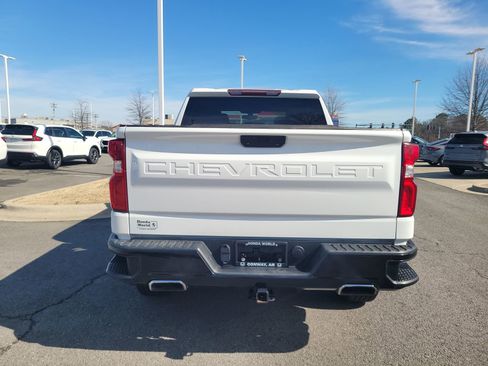 Used 2020 Chevrolet Silverado 1500 LT Trail Boss w/ Convenience Package AWD/4WD image 4