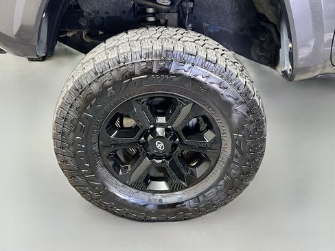 Used 2019 Toyota Tacoma SR5 image 13