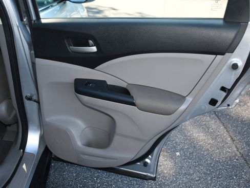 Used 2014 Honda CR-V LX image 18