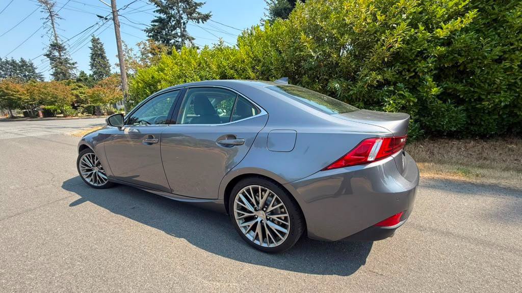 Used 2016 Lexus IS 300 AWD image 2