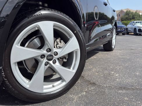 Used 2025 Audi Q5 Premium w/ Premium Plus AWD/4WD image 4