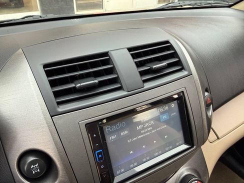 Used 2011 Toyota RAV4 4WD w/ Base L4 Extra Value Pkg image 31