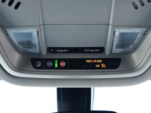 Used 2021 GMC Acadia SLE FWD image 20