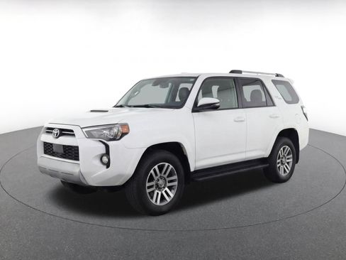Used 2024 Toyota 4Runner TRD Sport RWD image 3