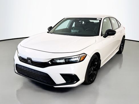 Used 2023 Honda Civic Sport image 4