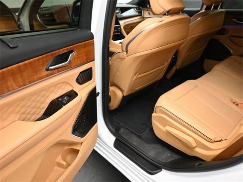 Used 2022 Jeep Grand Cherokee L Summit image 16