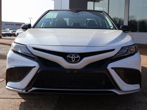 Used 2022 Toyota Camry XSE image 8