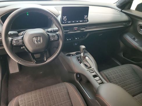 Certified 2025 Honda HR-V Sport image 18