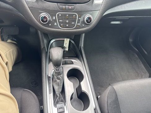 Used 2024 Chevrolet Malibu LT FWD image 18