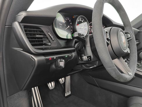 Used 2024 Porsche 911 Carrera T image 18