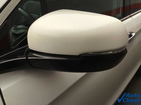 Used 2021 Honda Pilot Touring image 17